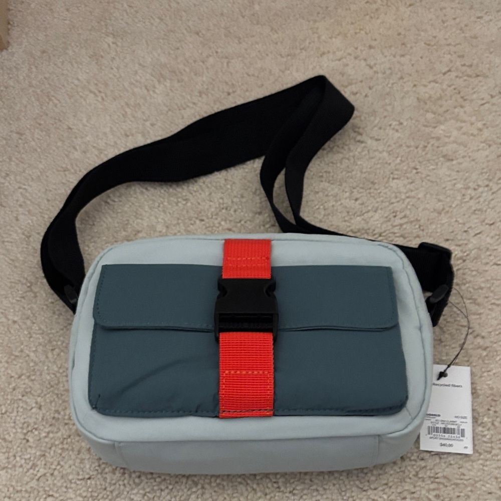 FLX Crossbody Shoulder‎ Bag Gray with Red Strap Buckle – New with Tags